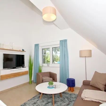 Strandresort Rex Rugia Ferienwohnung 10-8 Mit Sauna- Und Schwimmbadnutzung Im Ahoi Sellin Apartmán Lobbe