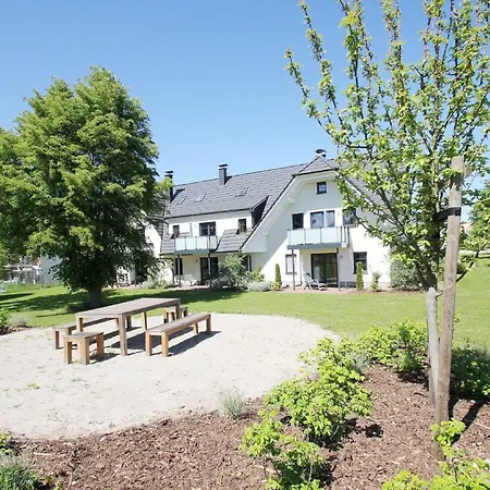 Strandnahe Mit Balkon, Gratis Nutzung Vom Ahoi Erlebnisbad Und Sauna In Sellin - Rex Rugia 10-8 Lobbe